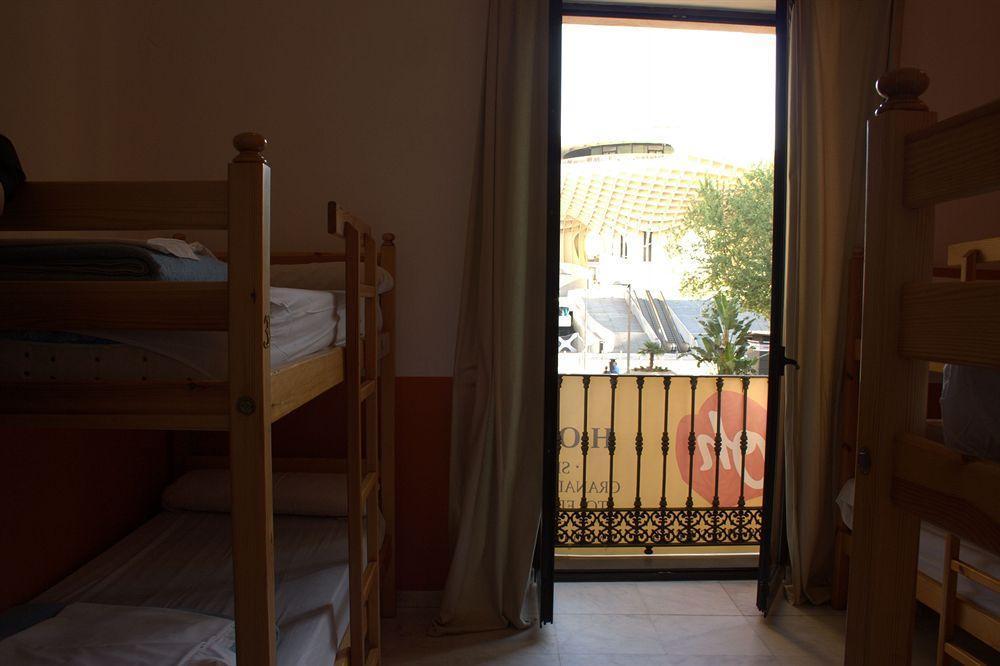 Hostel Joy Setas Coworking Sevilla